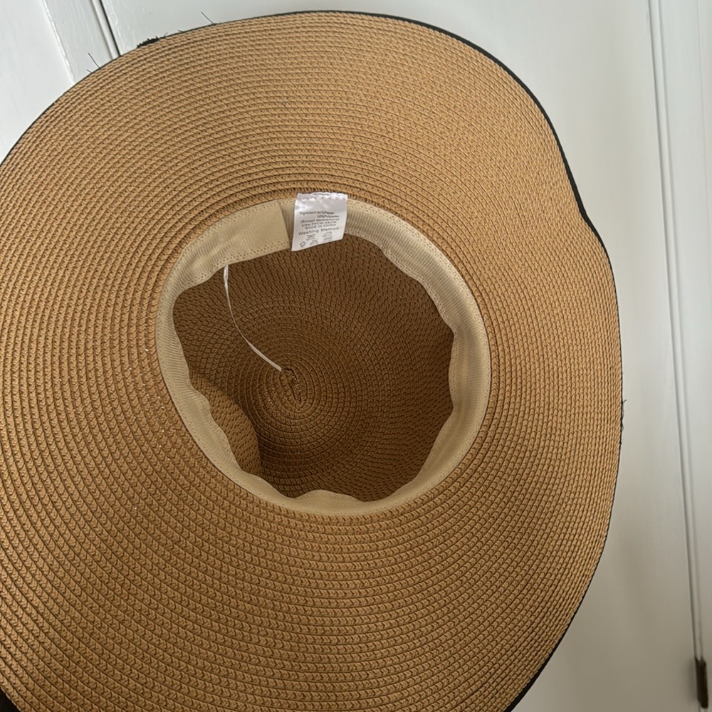 Large sun hat - Picture 4 of 5